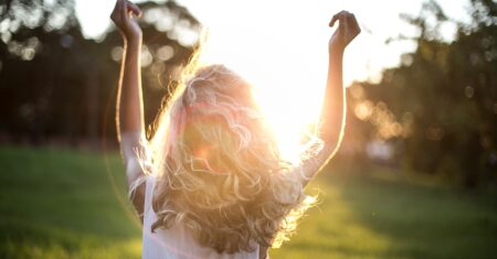 5 Característica que uma mulher virtuosa e elegante possui